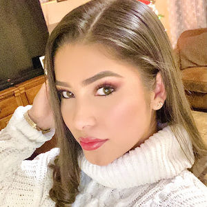 Meet your Posher, Kathia